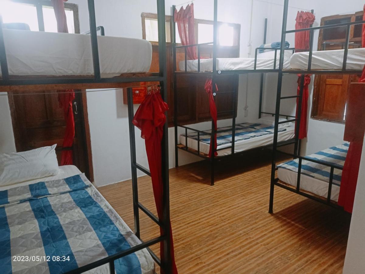 Aurora Backpackers Hostel Luang Prabang Exterior photo