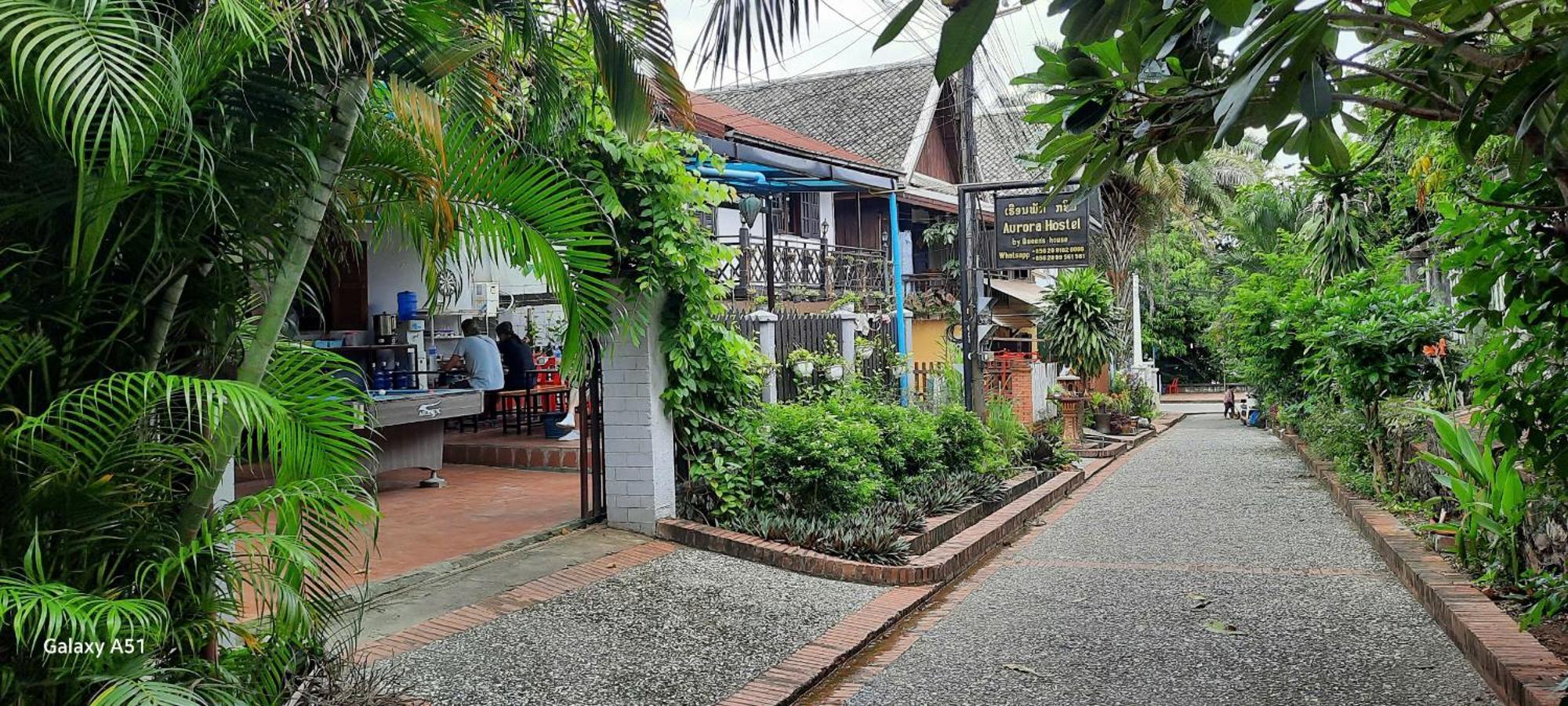 Aurora Backpackers Hostel Luang Prabang Exterior photo