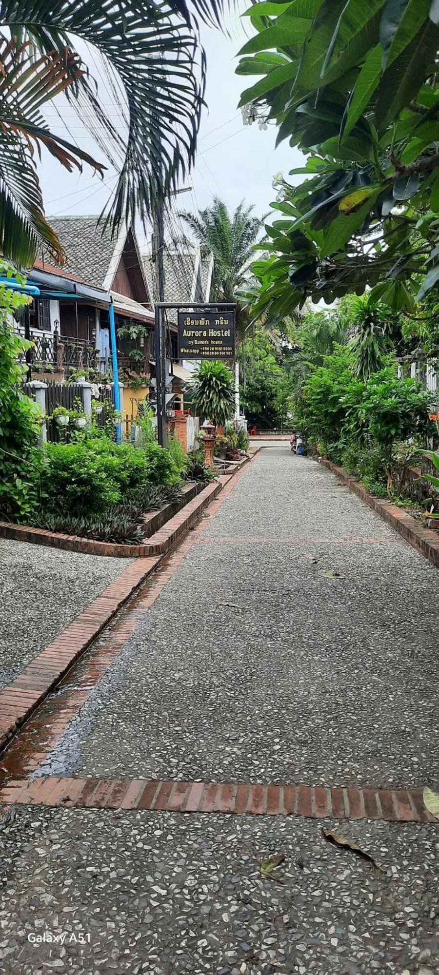 Aurora Backpackers Hostel Luang Prabang Exterior photo