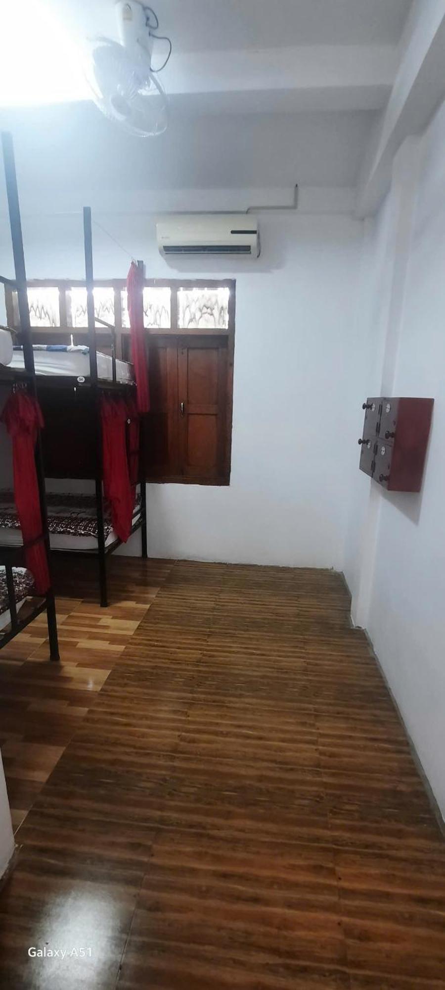 Aurora Backpackers Hostel Luang Prabang Exterior photo